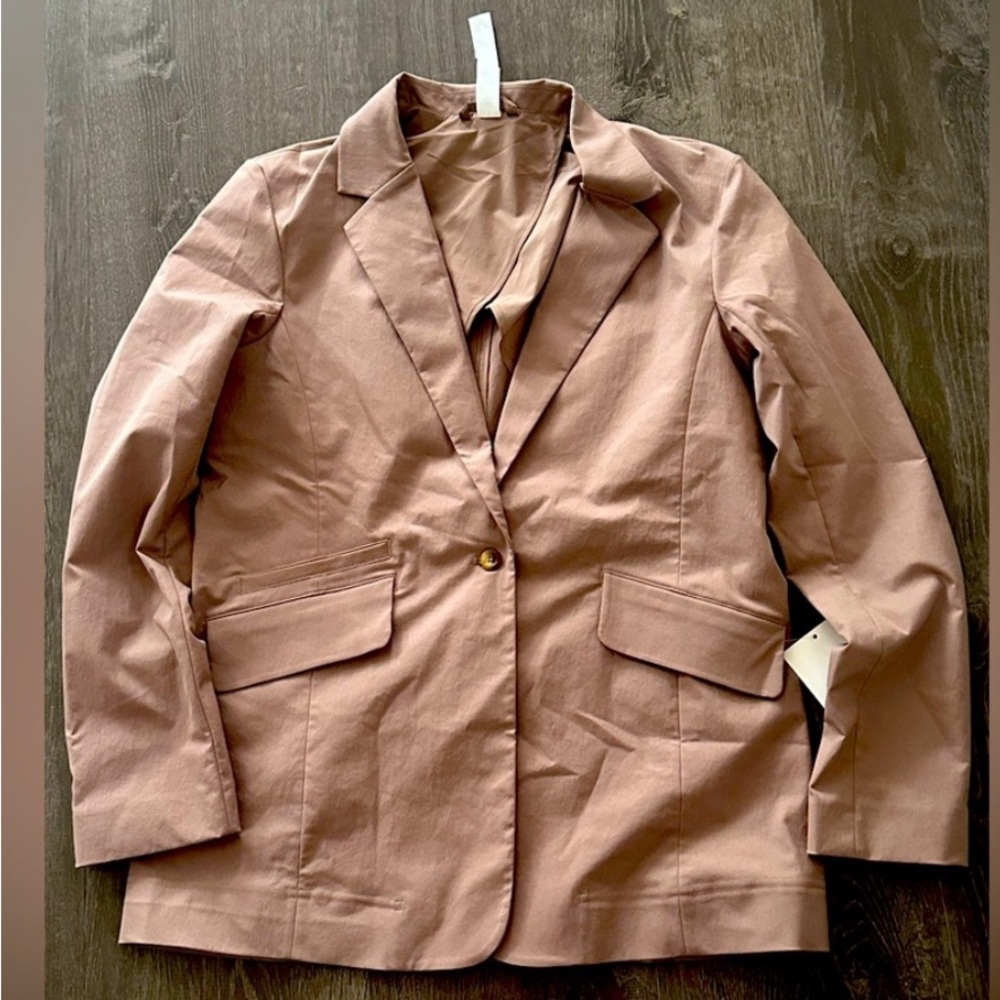 Lululemon relaxed fit twill blazer
